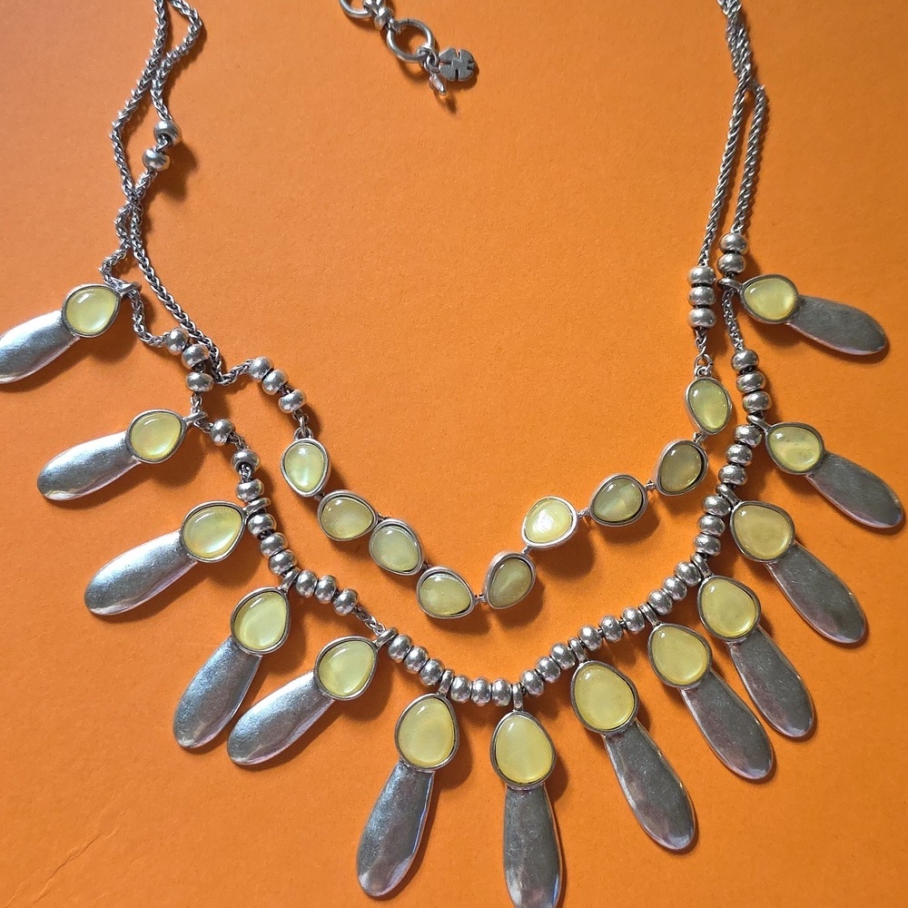 NWT LUCKY BRAND TWO LAYER MOP PEARL ROCK CRYSTAL TRIBAL STATEMENT NECKLACE 18-9"